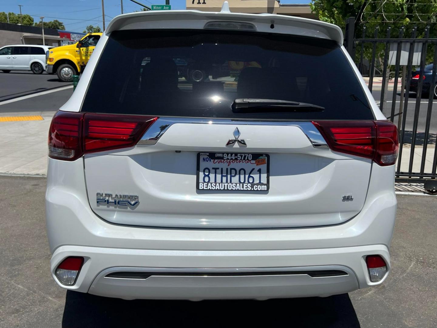 2020 WHITE /BLACK Mitsubishi Outlander PHEV (JA4J24A52LZ) , located at 744 E Miner Ave, Stockton, CA, 95202, (209) 944-5770, 37.956863, -121.282082 - Photo#9